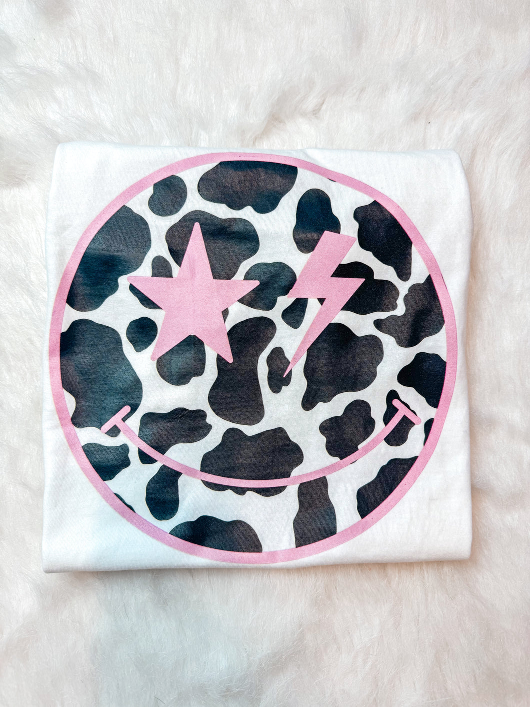 Cow Smiley Tee Size Small (DESIGN IS ON THE BACK)