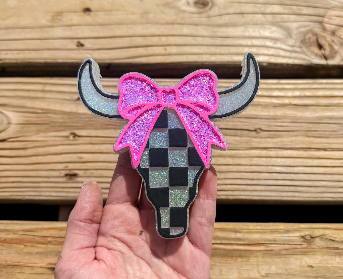 Checkered Bullskull W/ Bow Freshie
