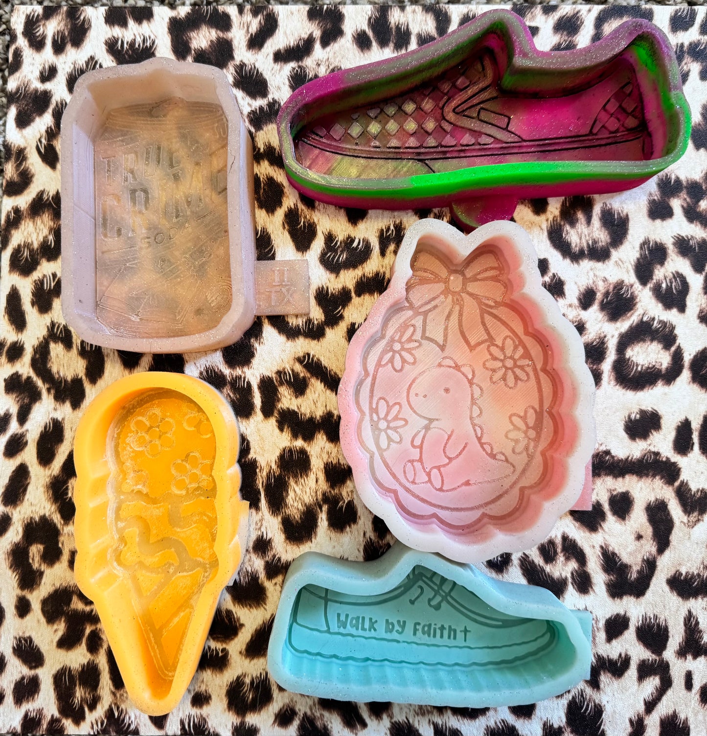 DESTASH MOLDS